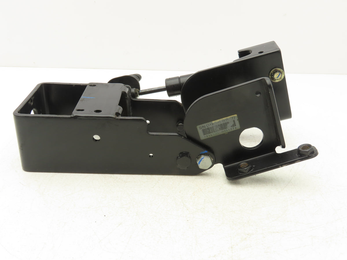Yale ERC060VGN48TE088 Forklift Steering Column Tilt Bracket Assembly