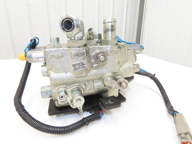 Yale 8543653-0069608 Hydraulic 4 Lever Spool Valve Mast Control ERC060VGN48TE088