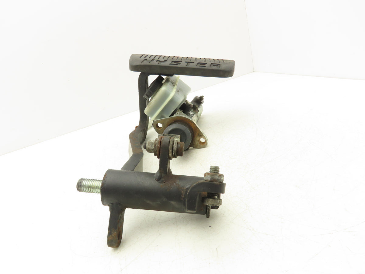 Hyster E60Z-33 Brake Pedal Master Cylinder Assembly