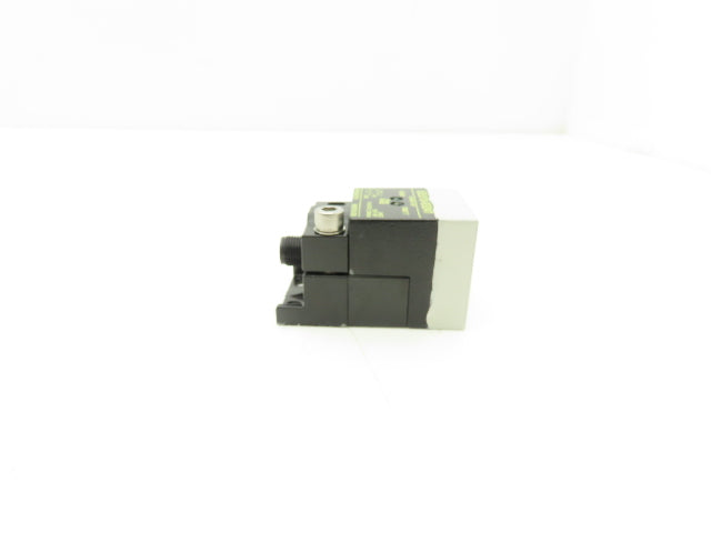 Namco EE510-93041 Inductive Proximity Sensor Hammerhead Nine Way 10-30 VDC