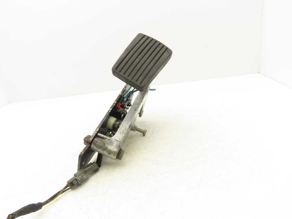Hyster E50Z-33 Electric Forklift Brake Pedal & Master Cylinder Assembly