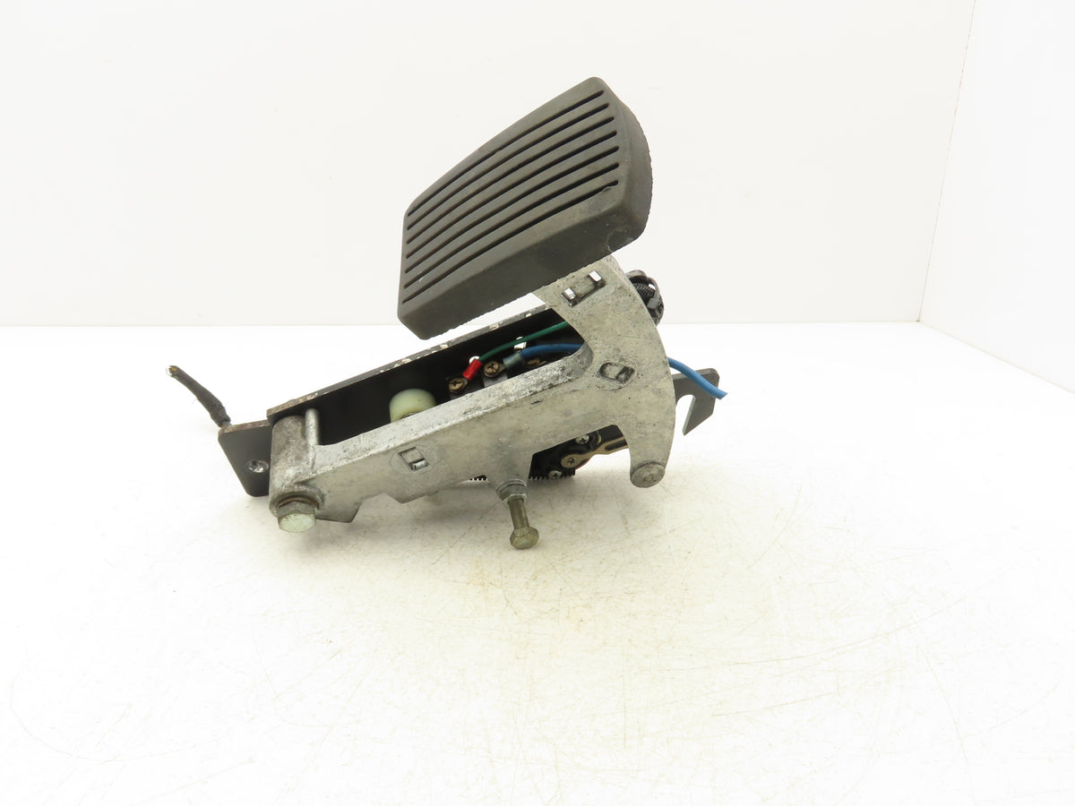 Hyster E50Z-33 Electric Forklift Brake Pedal & Master Cylinder Assembly