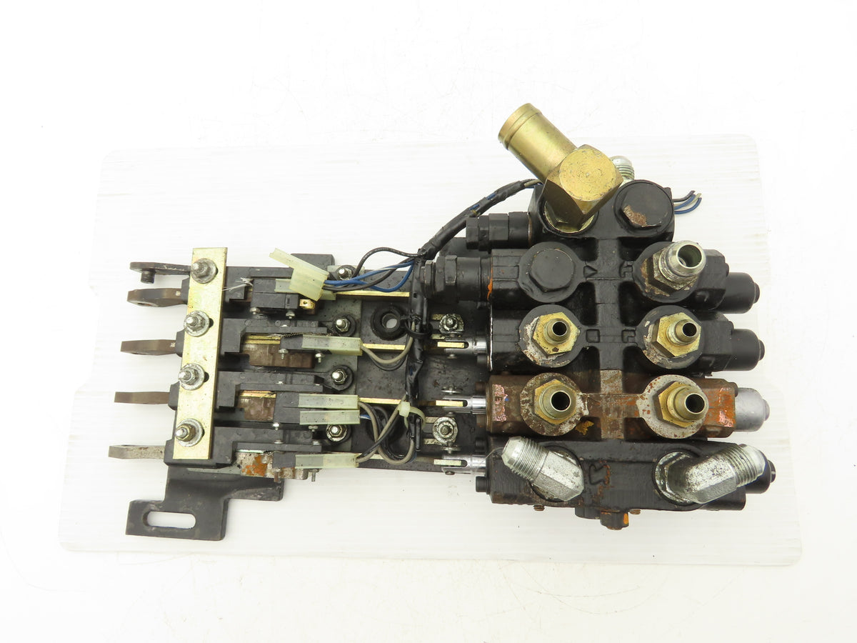 Husco 5000-C259 D Hydraulic 4-Spool Forklift Mast Control Valve Off E50Z-33