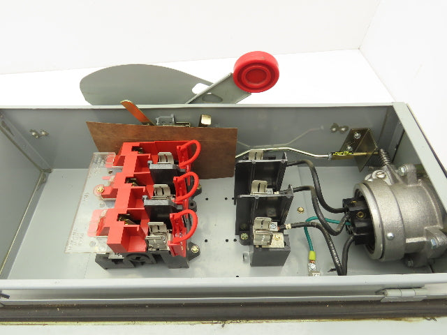 Cutler Hammer Disconnect Switch 60A 600V Fused Russellstoll DS6404MP Receptacle