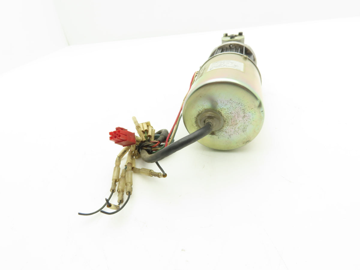 Yaskawa USAREM-01YRW11 AC Servo Motor 3000rpm 110W 1Amp w/Right Angle Drive