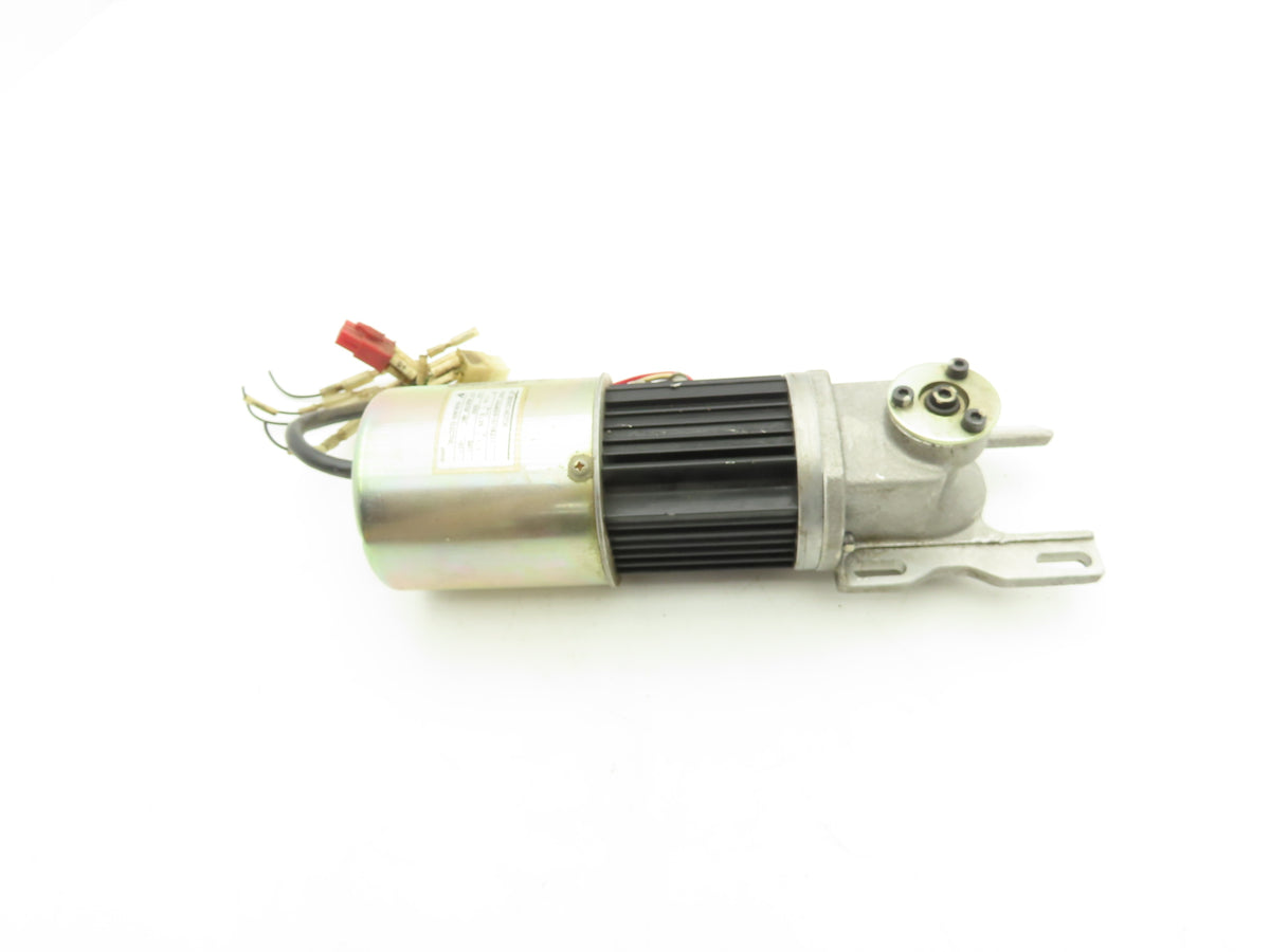 Yaskawa USAREM-01YRW11 AC Servo Motor 3000rpm 110W 1Amp w/Right Angle Drive