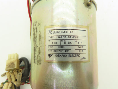 Yaskawa USAREM-01YRW11 AC Servo Motor 3000rpm 110W 1Amp w/Right Angle Drive