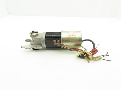 Yaskawa USAREM-01YRW11 AC Servo Motor 3000rpm 110W 1Amp w/Right Angle Drive