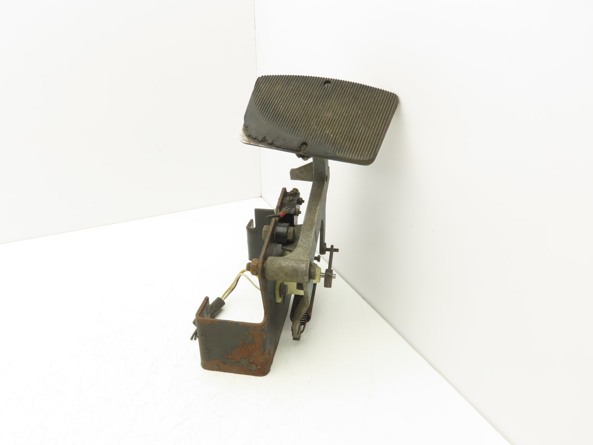 Yale Forklift Throttle Accelerator Pedal Bracket & Potentiometer Off ERC080HD