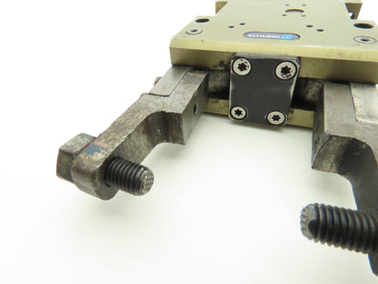 Schunk PWG 90-F 302632 Pneumatic Angular Gripper Mechanical Two Finger For Robot