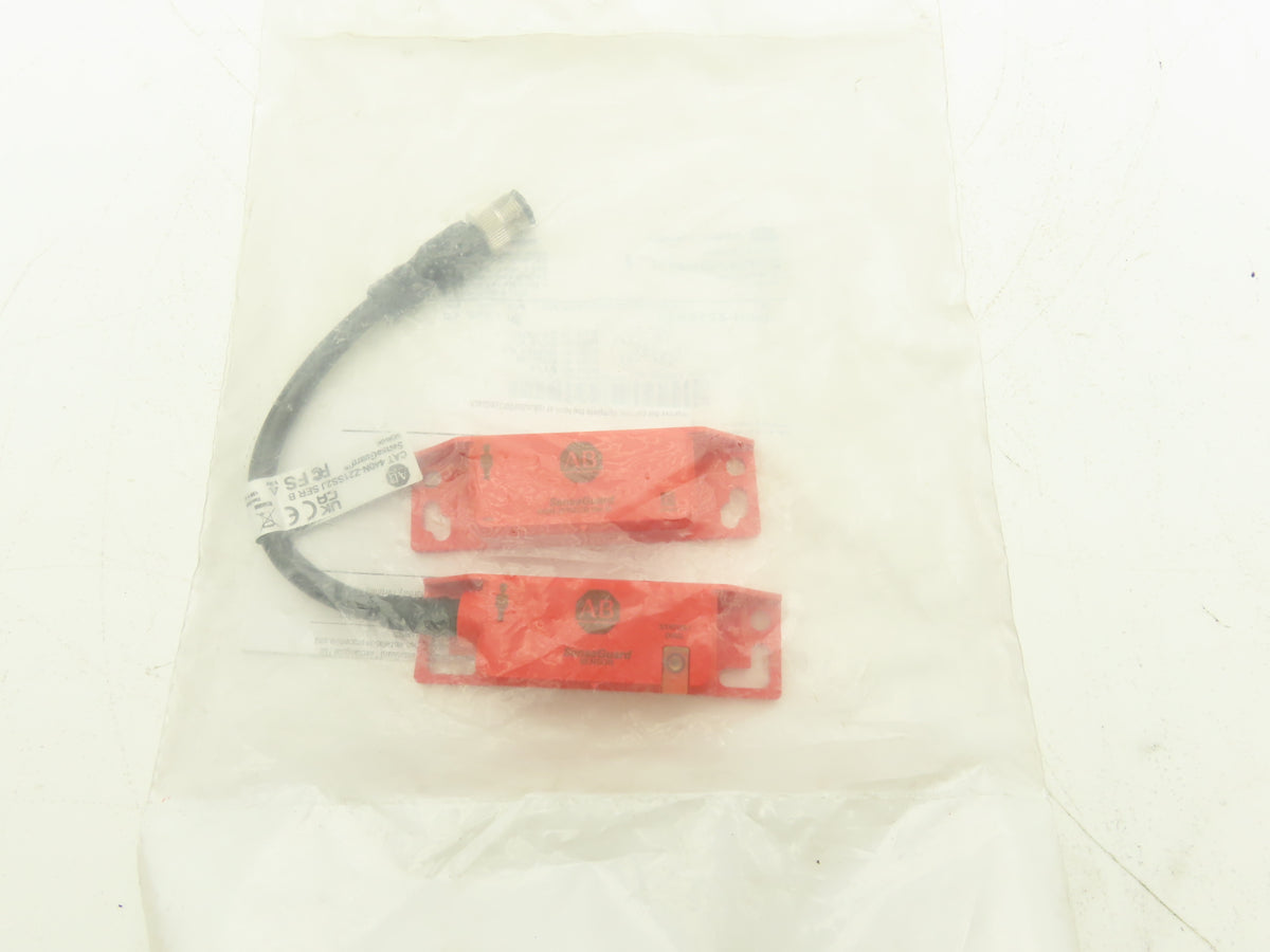 Allen Bradley 440N-Z21SS2J SensaGuard Interlock Switch 6" Lead 5 Pin Micro M12