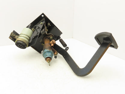 Toyota 5FBC15 Electric Forklift Brake Pedal Master Cylinder Assembly