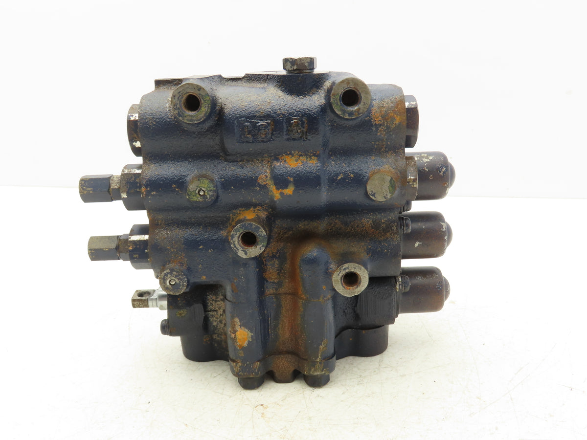 Toyota 67610-15270-71 Hydraulic 3-Spool Forklift Mast Control Valve Off 5FBC15