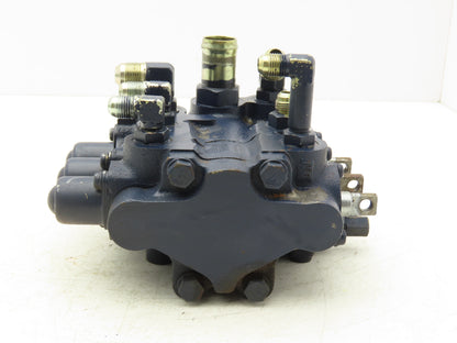 Toyota 67610-15270-71 Hydraulic 3-Spool Forklift Mast Control Valve Off 5FBC15