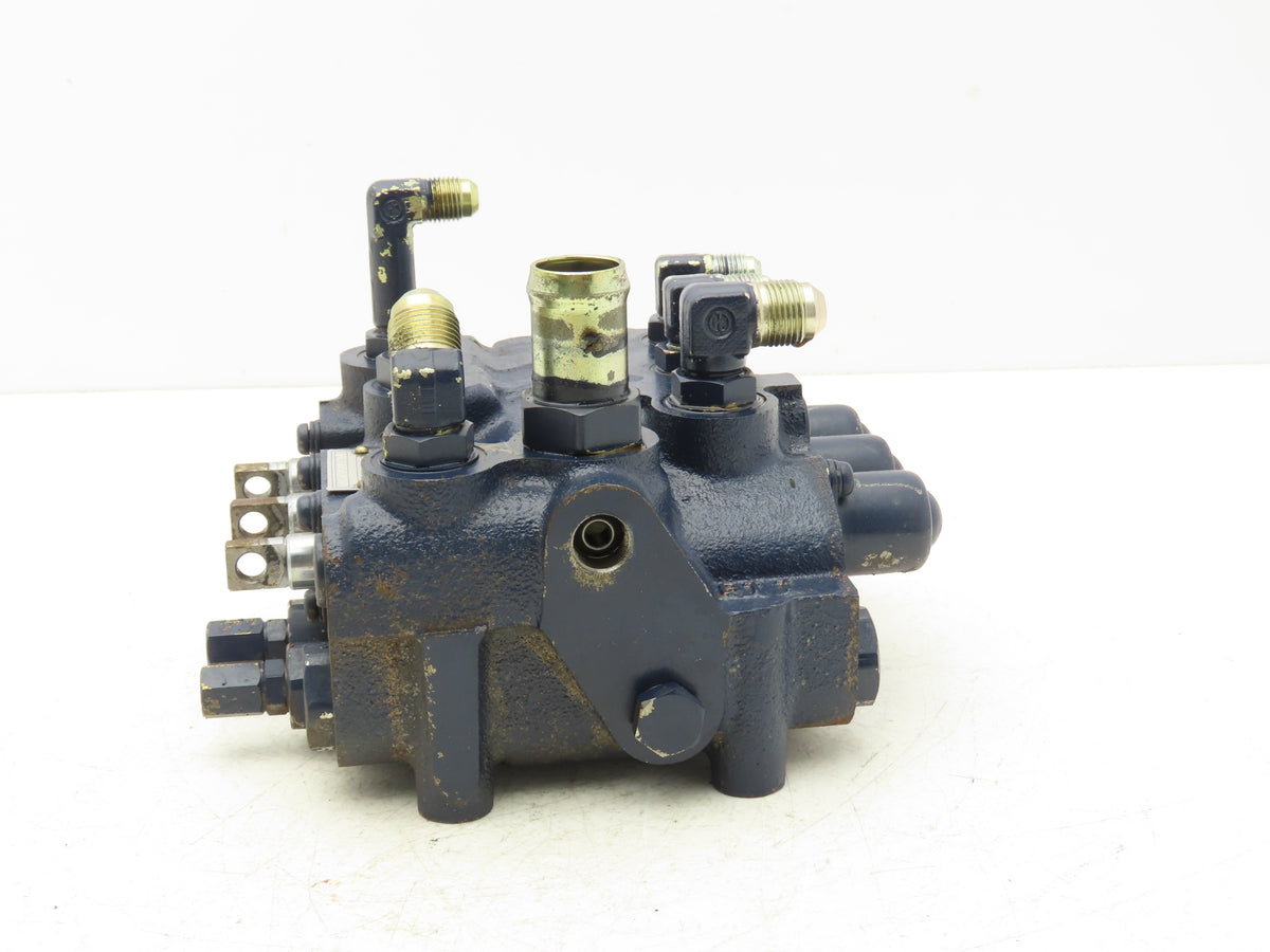 Toyota 67610-15270-71 Hydraulic 3-Spool Forklift Mast Control Valve Off 5FBC15
