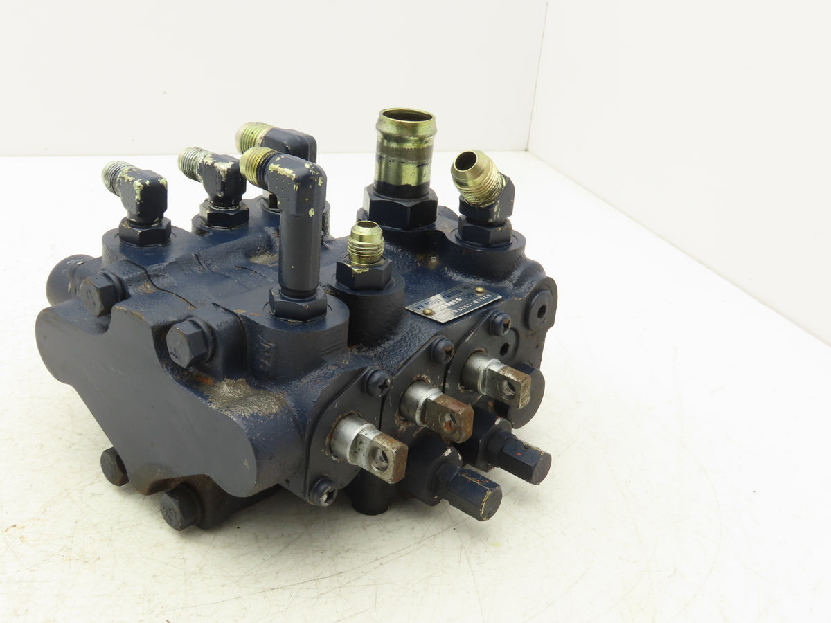 Toyota 67610-15270-71 Hydraulic 3-Spool Forklift Mast Control Valve Off 5FBC15