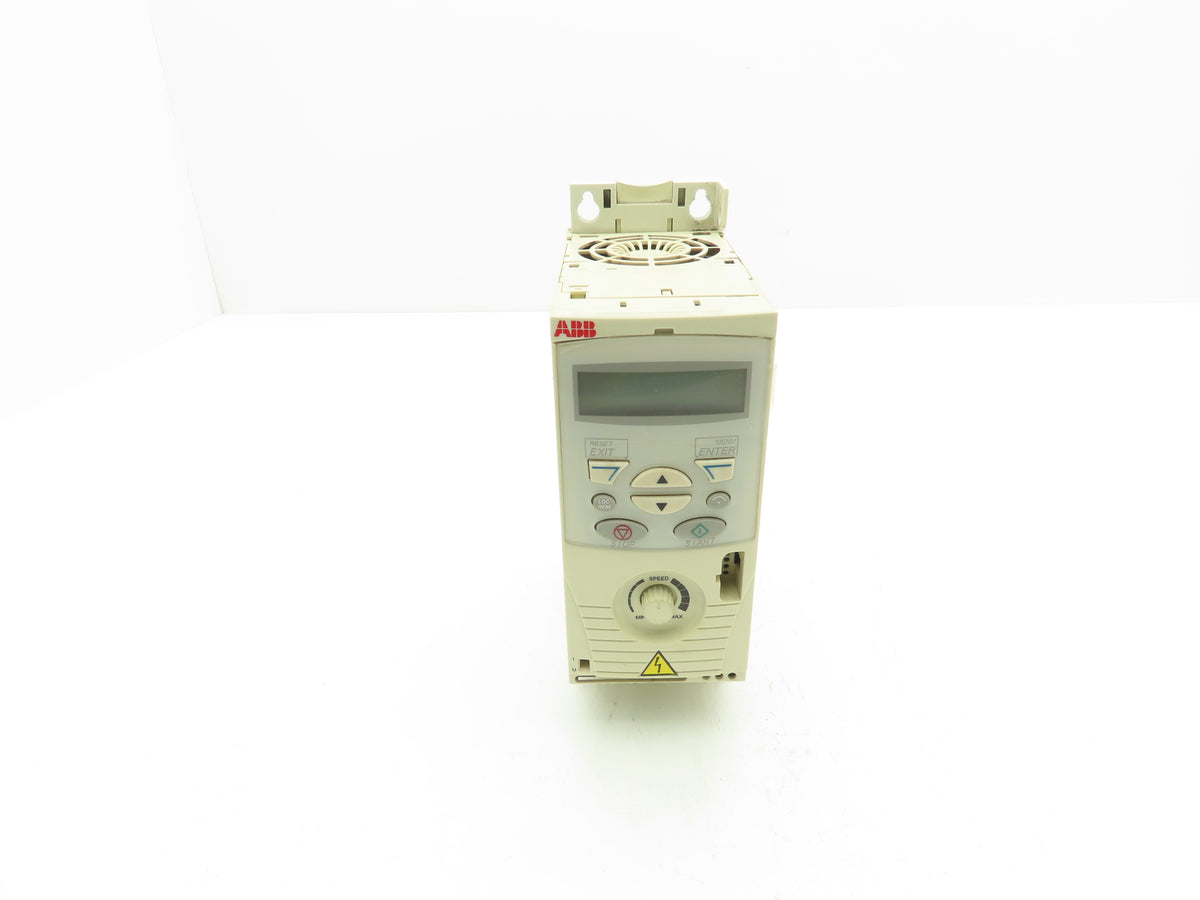 ABB ACS150-03U-05A6-4 Micro Drive 2.2 kW 3 HP 400/480V 3Ph Frequency Converter
