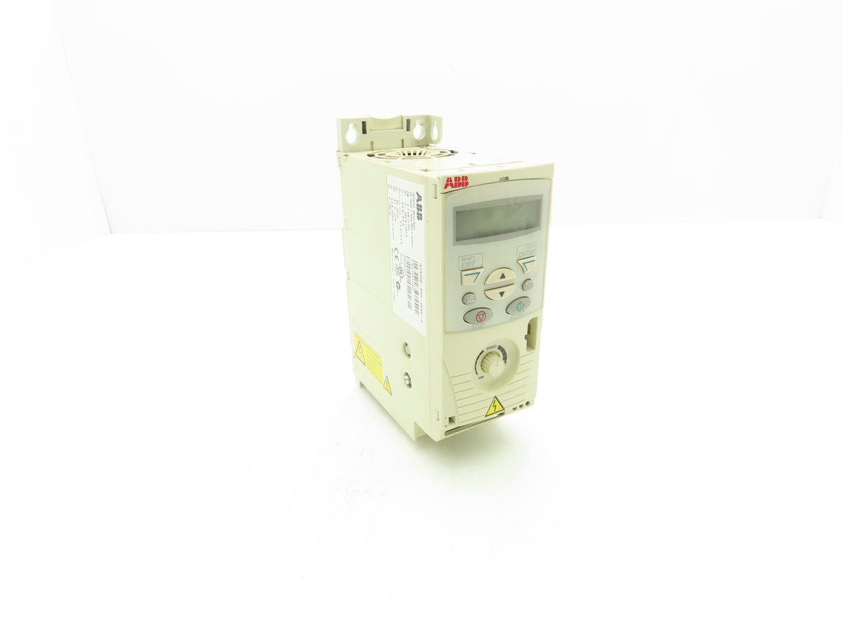 ABB ACS150-03U-05A6-4 Micro Drive 2.2 kW 3 HP 400/480V 3Ph Frequency Converter