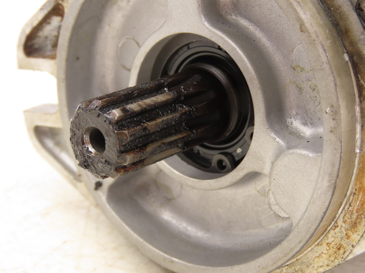 Kayaba 67110-U1160-71A Hydraulic Pump Removed From Toyota 7FBCU18 Forklift