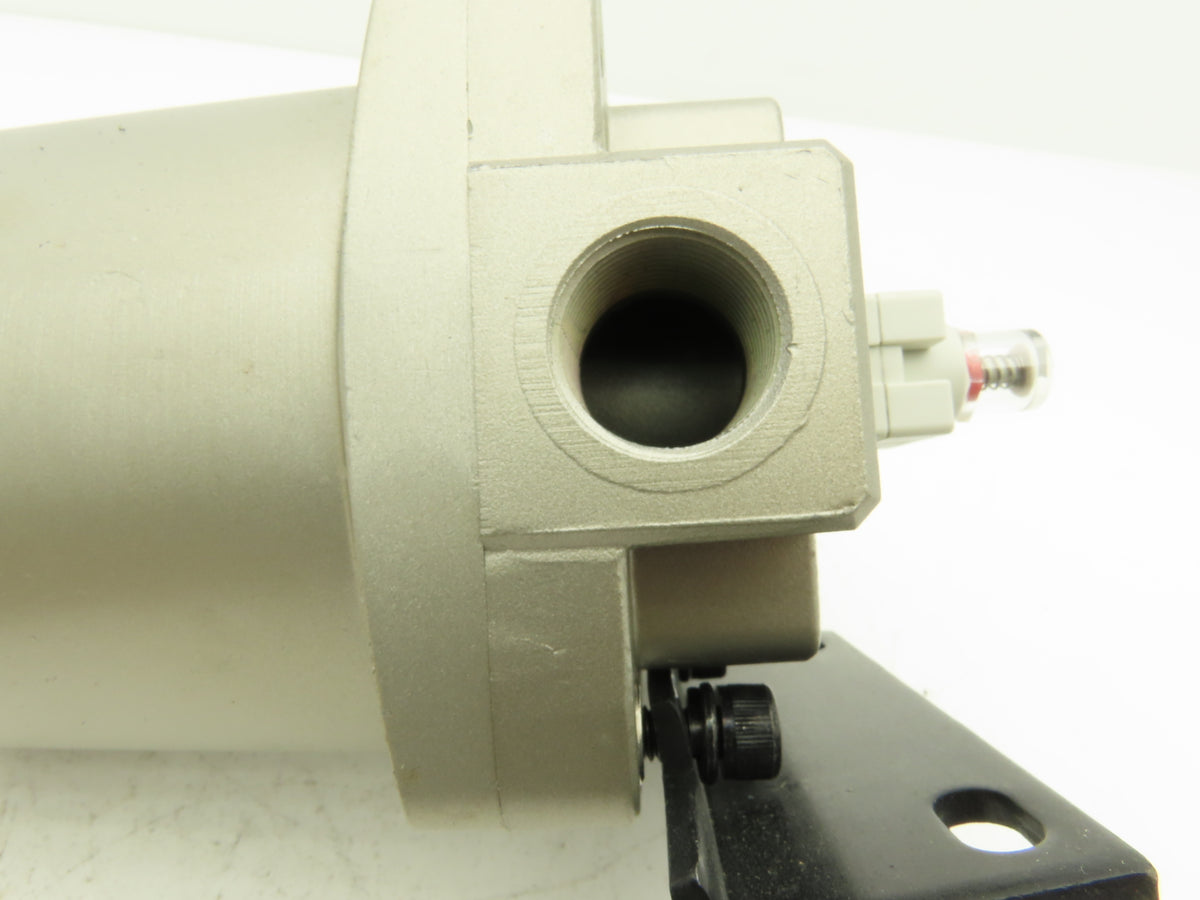 SMC AM550-N06-T Pneumatic Mist Separator Dust Oil 0.3 m 145 PSI 124 cfm 3/4" NPT