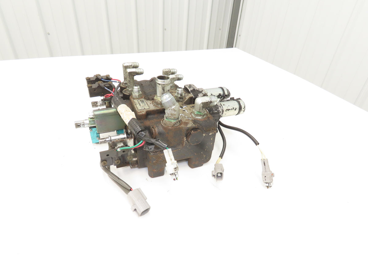 Toyota 67630-U2160-71 Hydraulic 4-Spool Forklift Mast Control Valve Off 7FBCU18