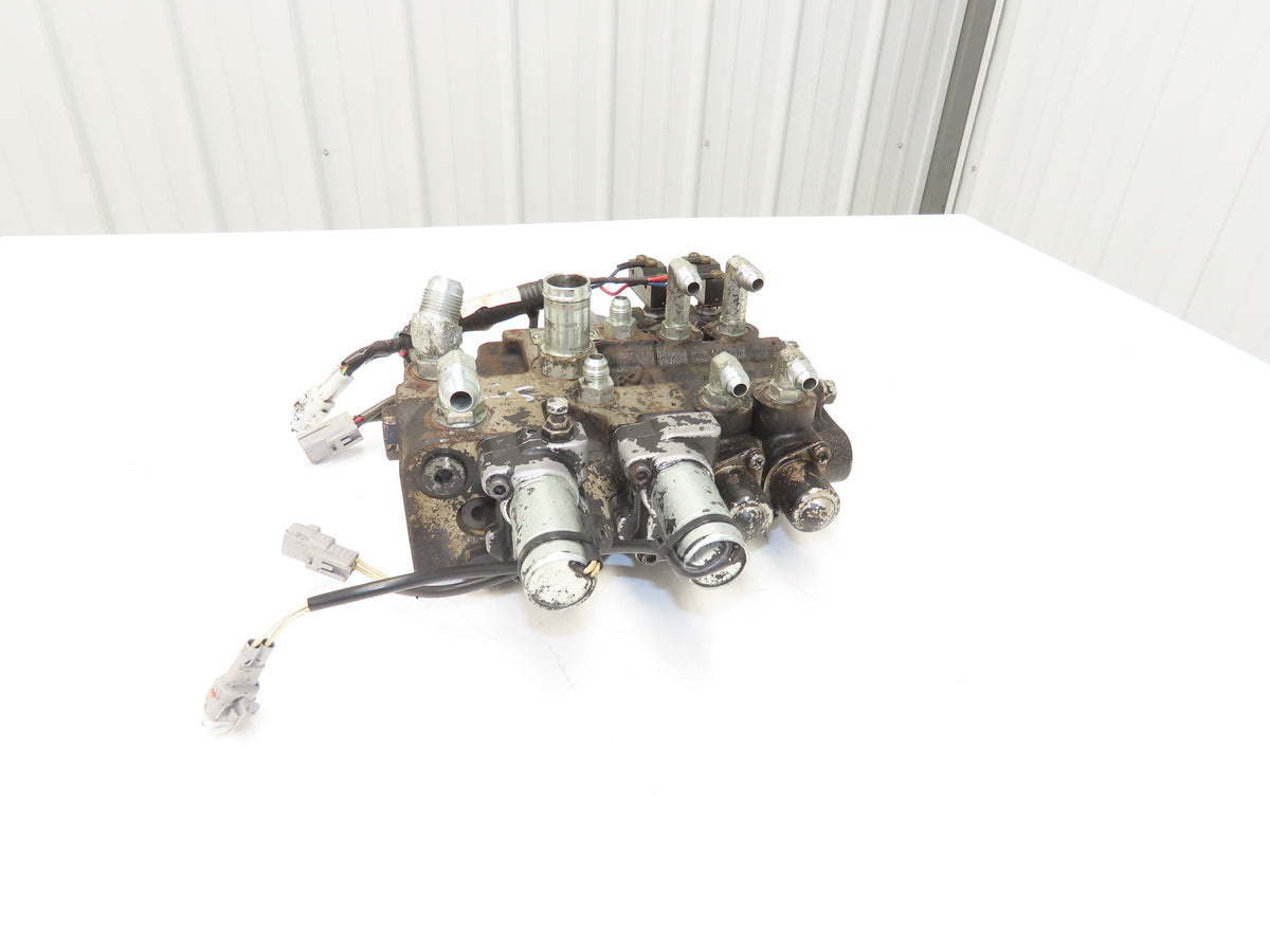 Toyota 67630-U2160-71 Hydraulic 4-Spool Forklift Mast Control Valve Off 7FBCU18