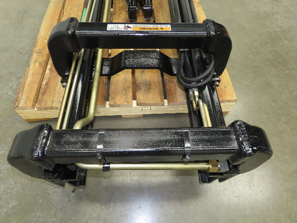 Hyster E50Z-33 Forklift Mast 156" 2-Stage 4 Lever 4400lbs Class 2 Carriage