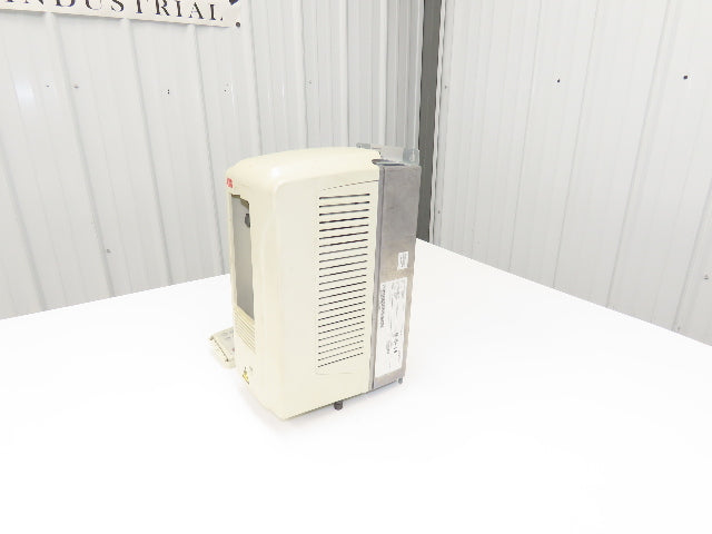 ABB ACS800-U1-0006-5+P901 Variable Speed AC Drive VFD 5Hp 3PH *Parts or Repair*