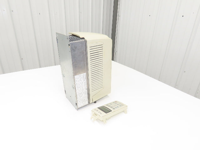 ABB ACS800-U1-0006-5+P901 Variable Speed AC Drive VFD 5Hp 3PH *Parts or Repair*