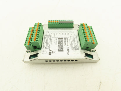 ABB DSQC652 3HAC025917-001 IRC5 Digital I/O Module 16 In/16 Out 24VDC DeviceNet