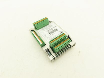 ABB DSQC652 3HAC025917-001 IRC5 Digital I/O Module 16 In/16 Out 24VDC DeviceNet