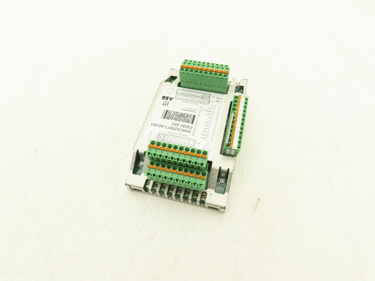 ABB DSQC652 3HAC025917-001 IRC5 Digital I/O Module 16 In/16 Out 24VDC DeviceNet