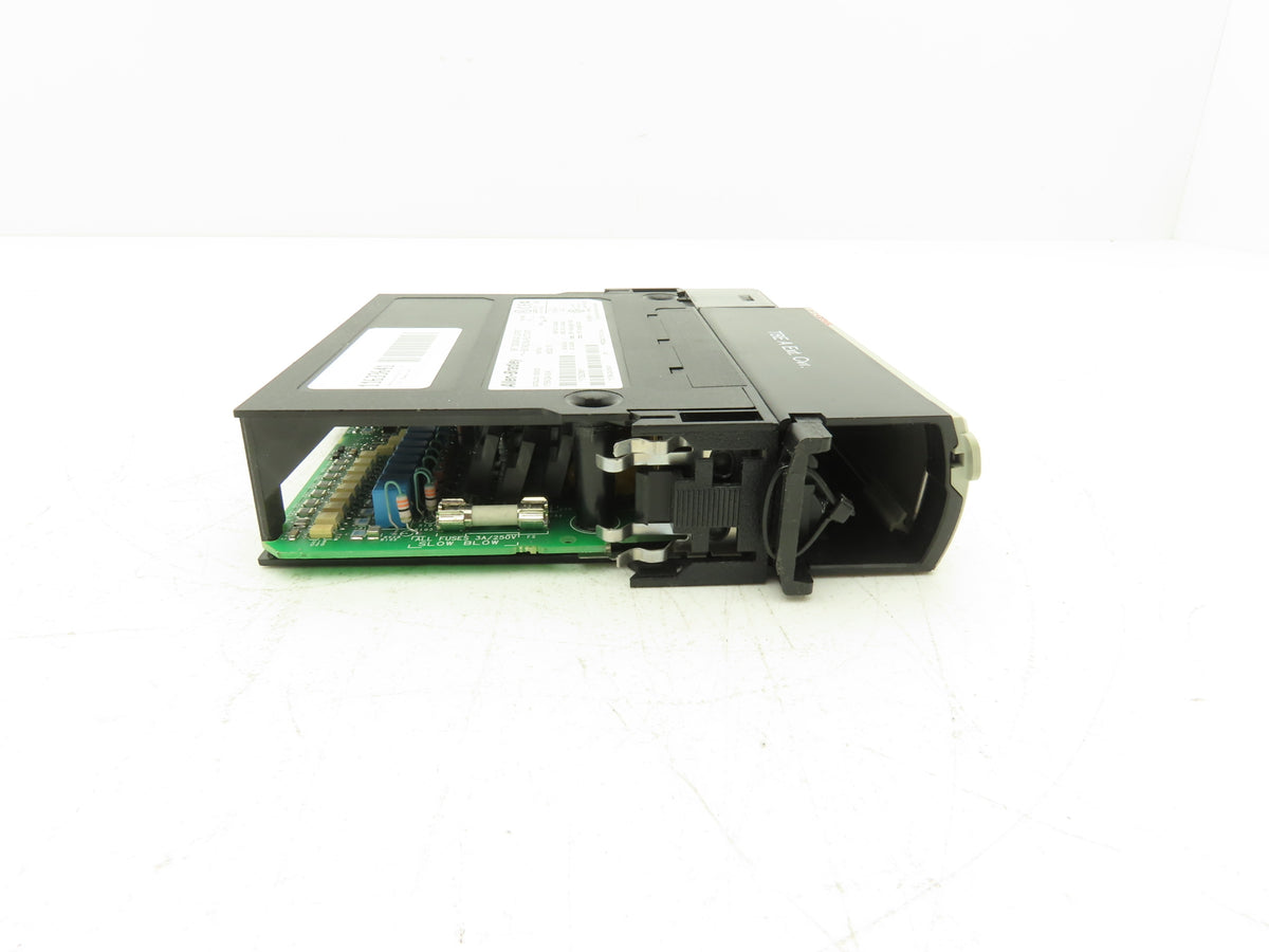 Allen Bradley 1756-OA16/A ControlLogix PLC 120/240VAC Output Module 16PT Rev 3.2