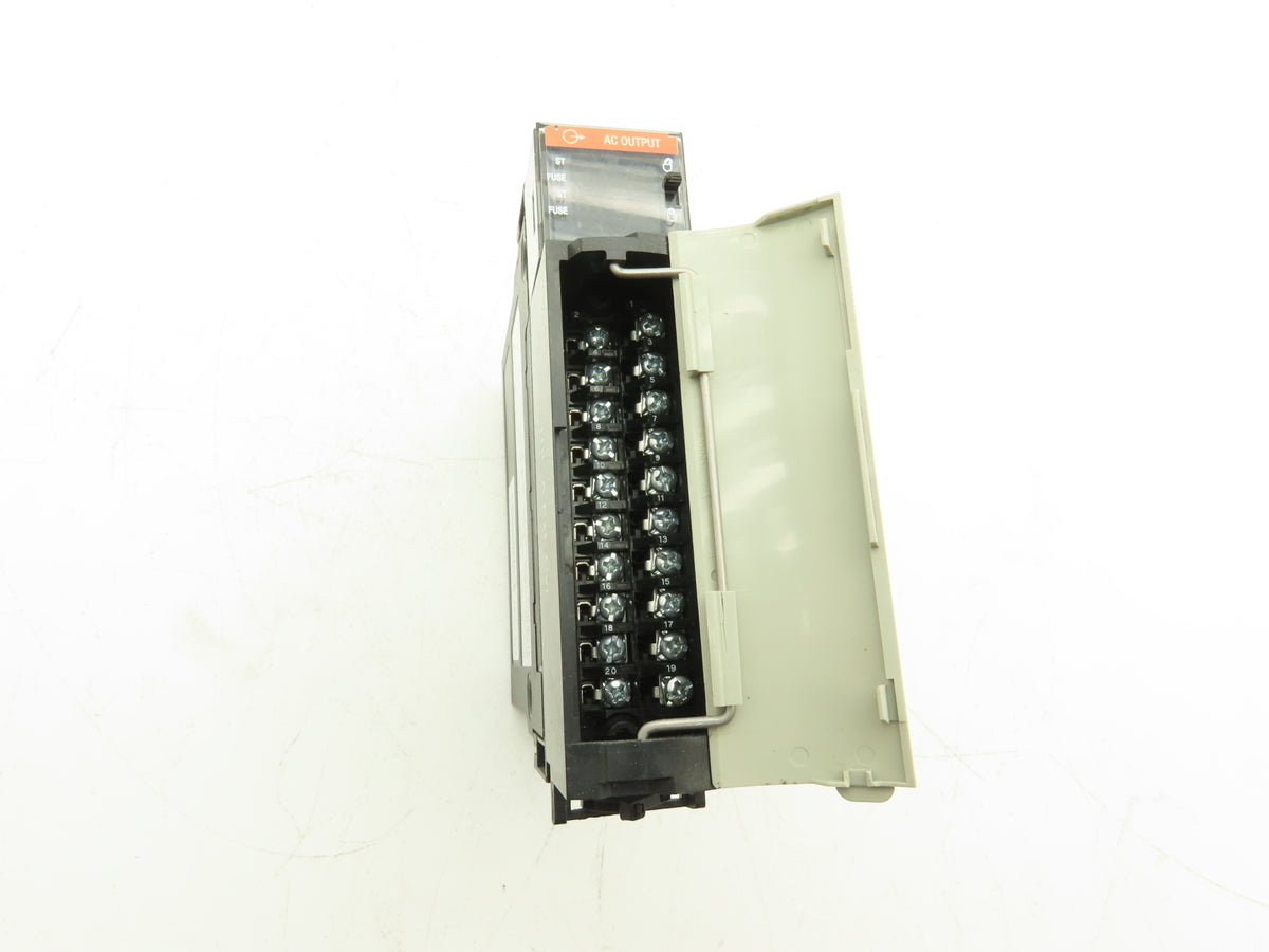 Allen Bradley 1756-OA16/A ControlLogix PLC 120/240VAC Output Module 16PT Rev 3.2