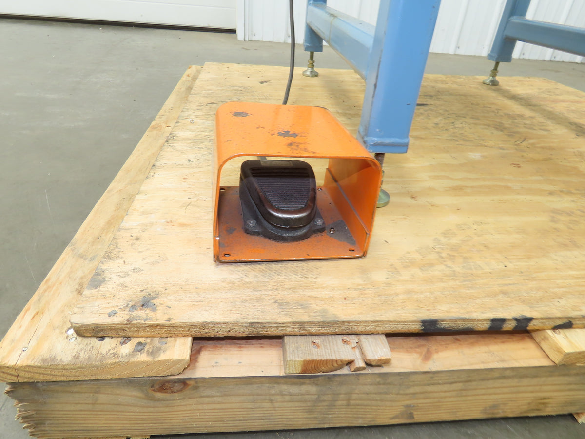 Emhart Model WT PCI Mechanical Eyelet Grommet Punch Press 115V Bench Mount