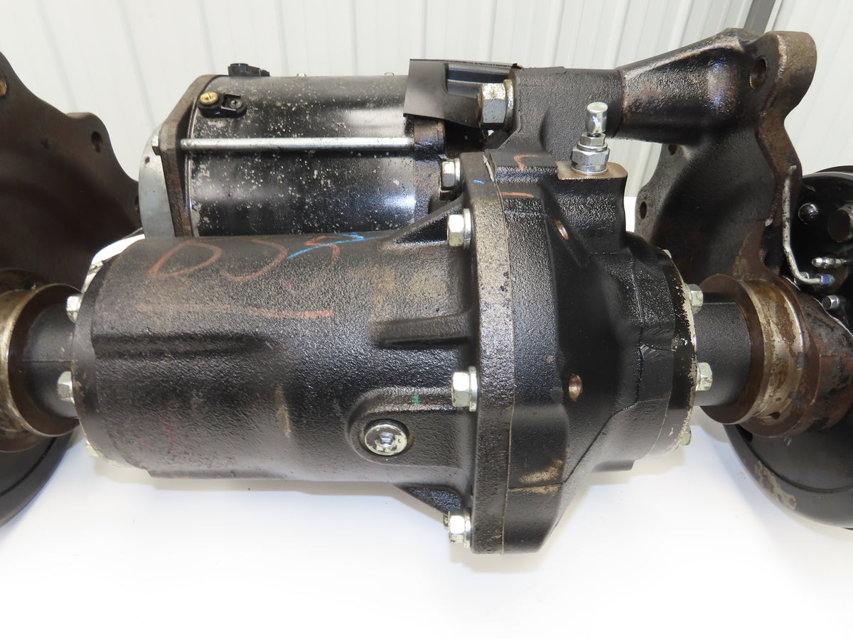 Toyota 7FBCU18 Electric Forklift Motor Drive Front Axle 8 Lug Off 7FBCU18