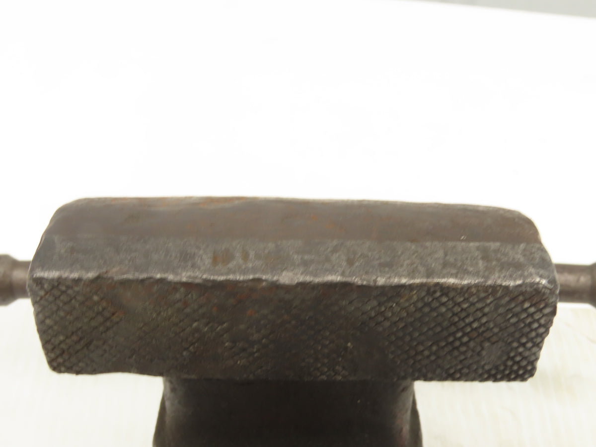 Columbian 504-M2 Fixed Bench Vise 4" Jaw 3-1/2" Throat Depth 8"Opening