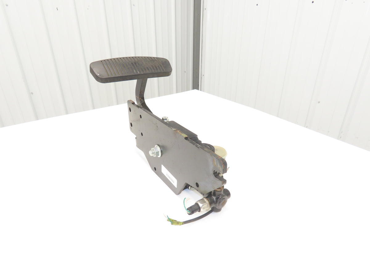 Hyster E50XN-33 Electric Forklift Brake Pedal & Master Cylinder Assembly