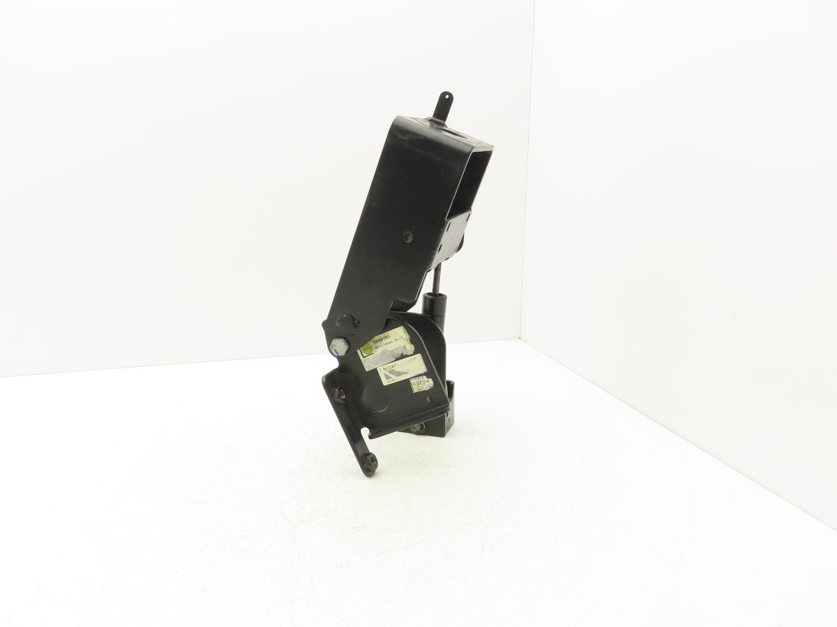 Hyster 8808585 Forklift Steering Column Tilt Bracket Removed From E50XN-33