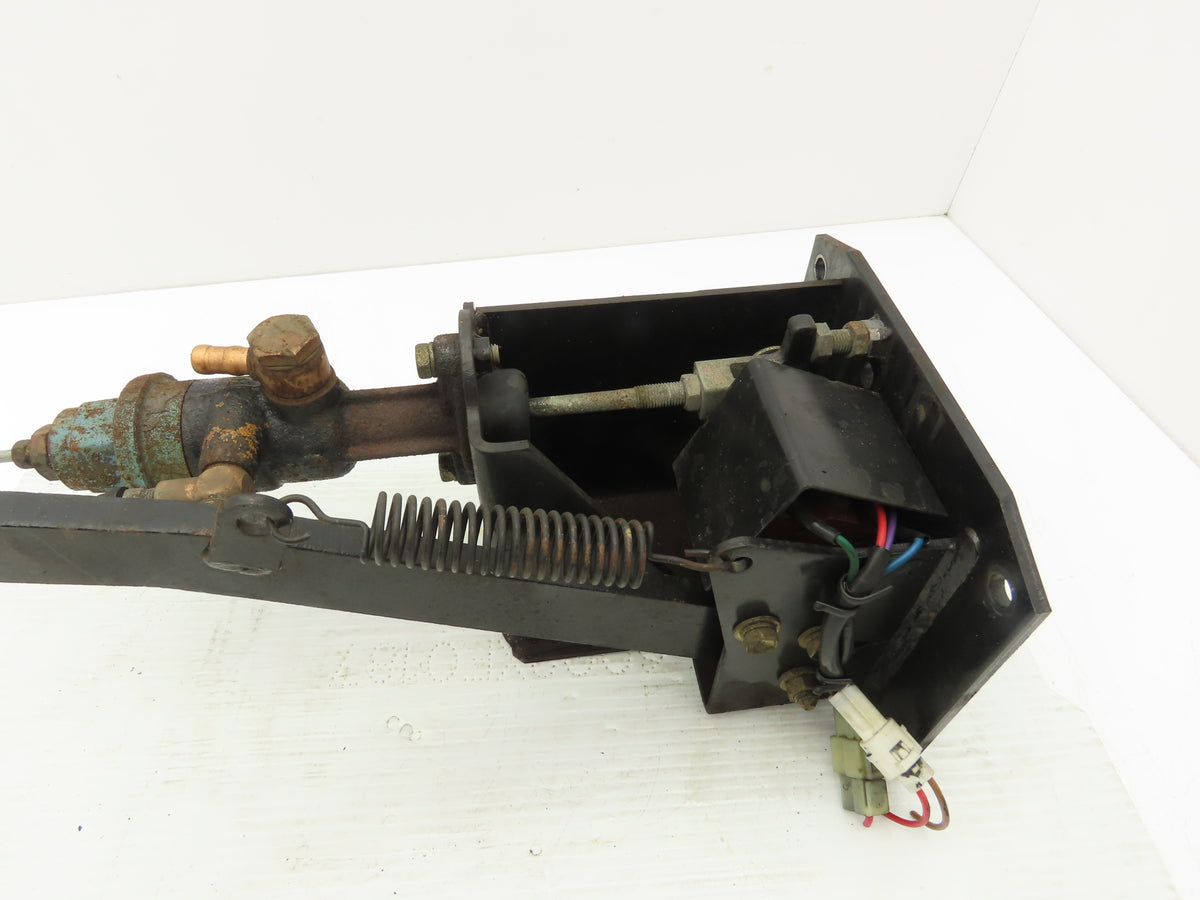 Toyota 5FBGCU18 Electric Forklift Hydraulic Brake Pedal Master Cylinder Assembly
