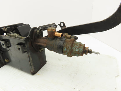 Toyota 5FBGCU18 Electric Forklift Hydraulic Brake Pedal Master Cylinder Assembly