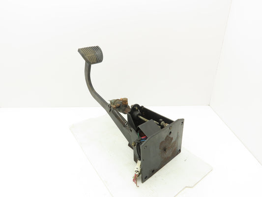 Toyota 5FBGCU18 Electric Forklift Hydraulic Brake Pedal Master Cylinder Assembly