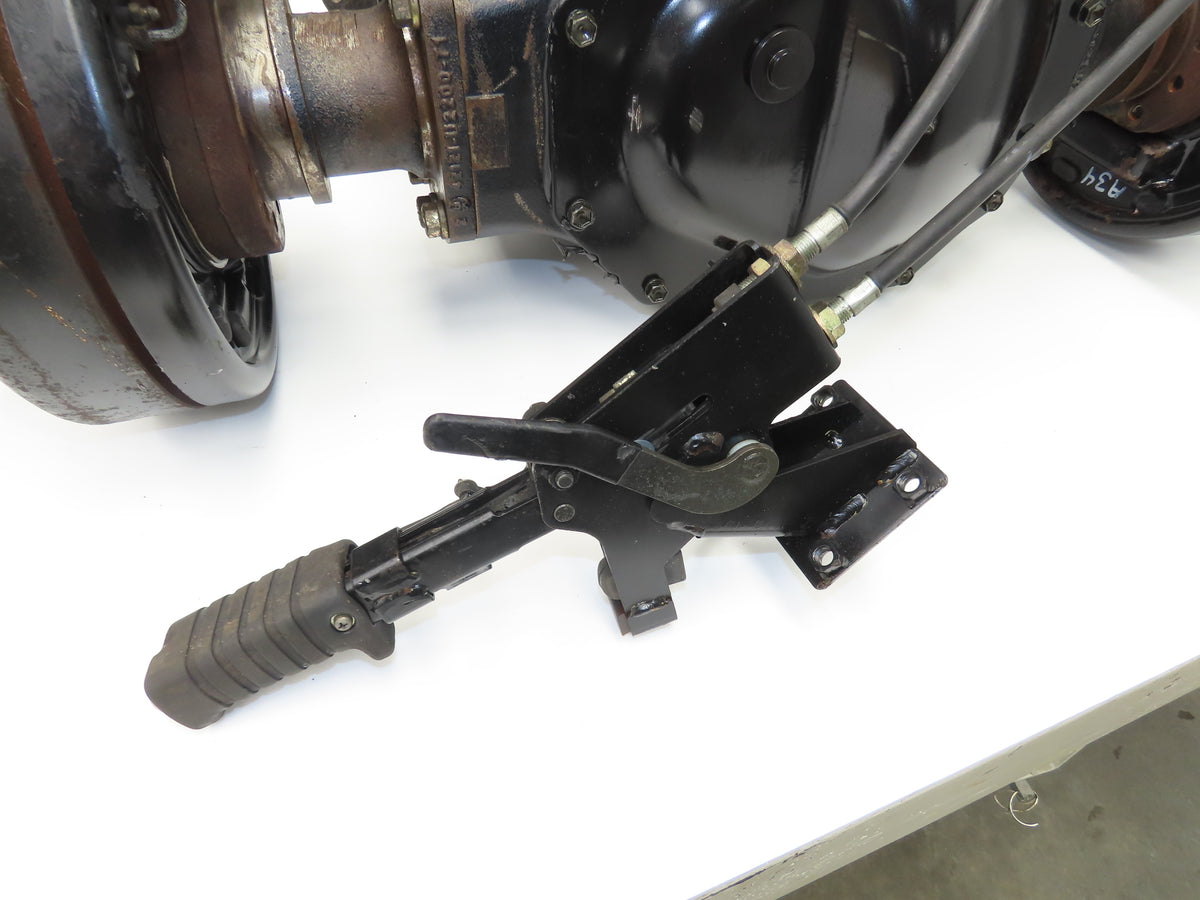 Toyota 5FBGCU18 Electric Forklift Differential Drive Axel Six Lug W/E Brake
