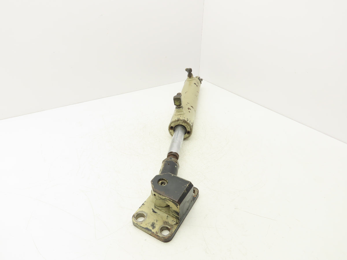 Crown Stand On Forklift Hydraulic Tilt Cylinder Removed From 30RCTT READ
