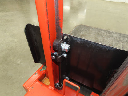 Wesco ESPL-80-3032 Economy Large Platform Hydraulic Stacker 1000 Lb. Capacity