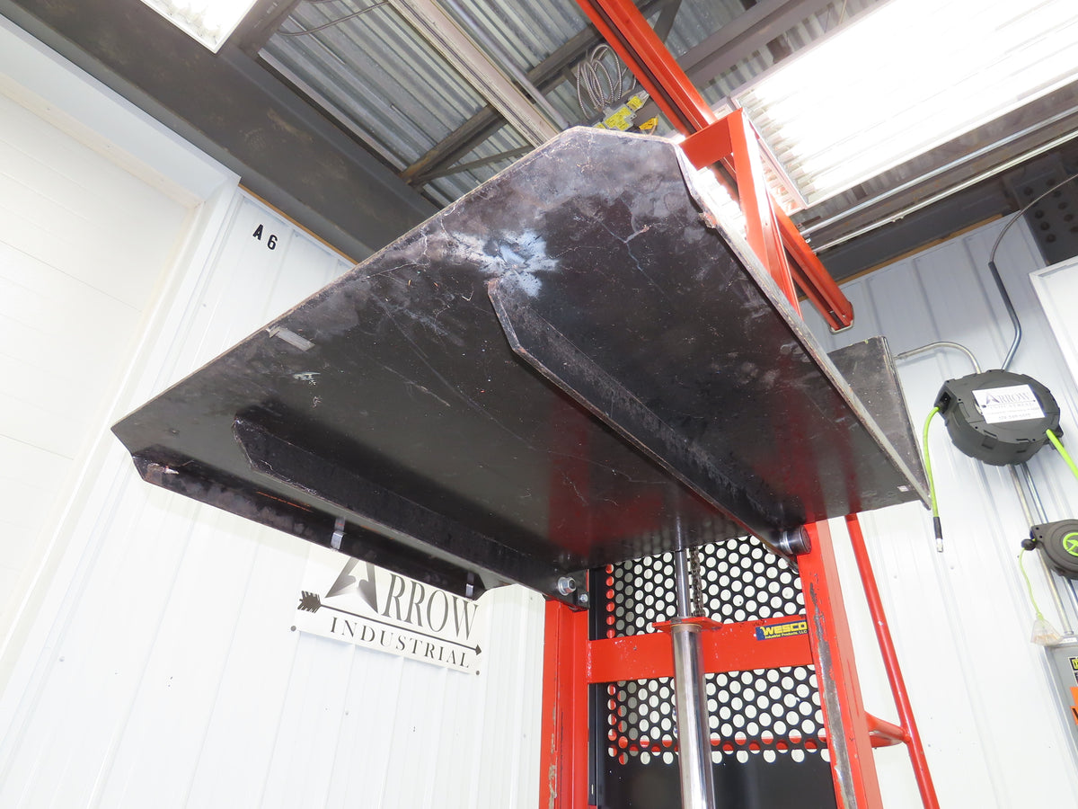 Wesco ESPL-80-3032 Economy Large Platform Hydraulic Stacker 1000 Lb. Capacity