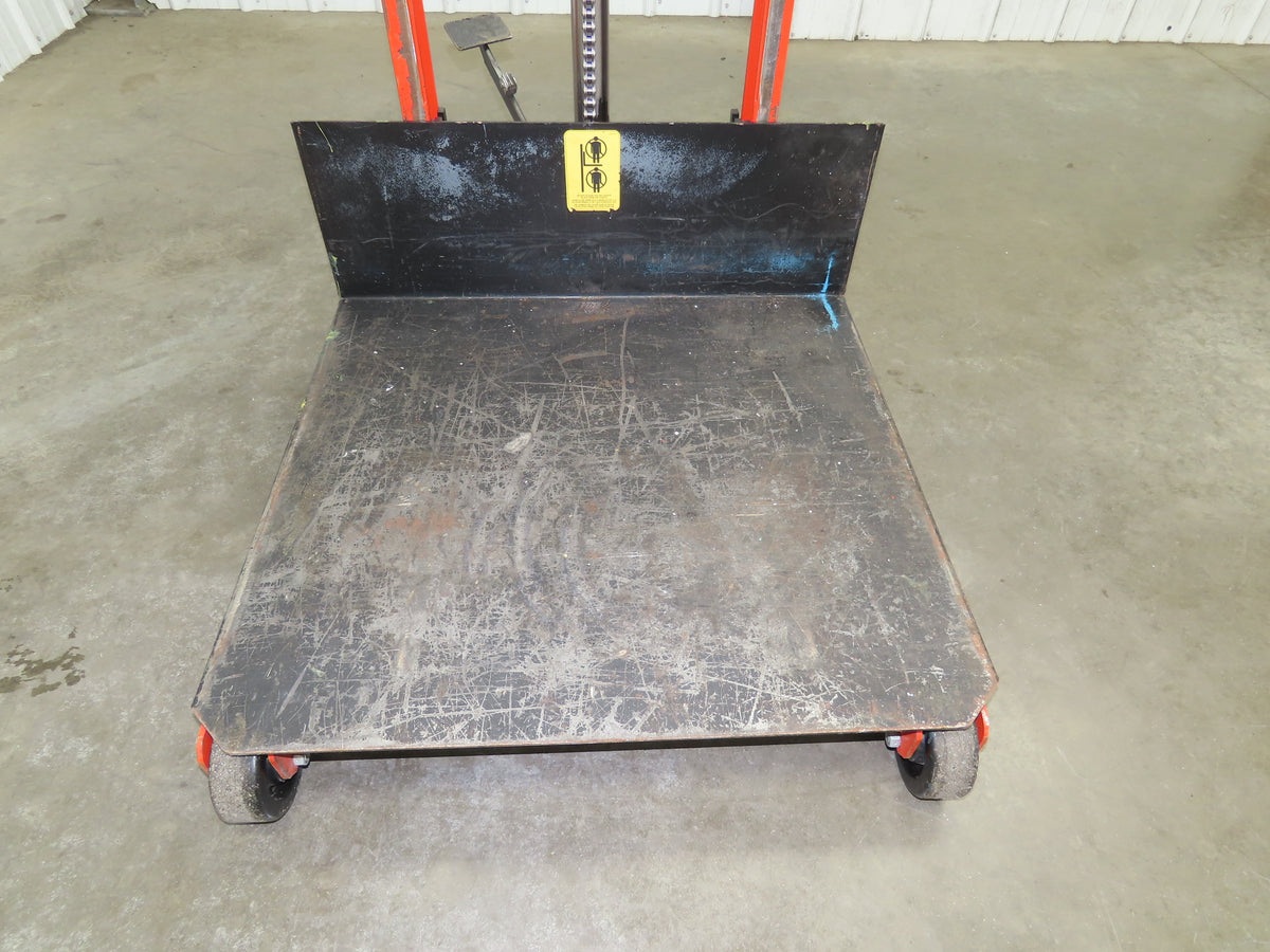 Wesco ESPL-80-3032 Economy Large Platform Hydraulic Stacker 1000 Lb. Capacity