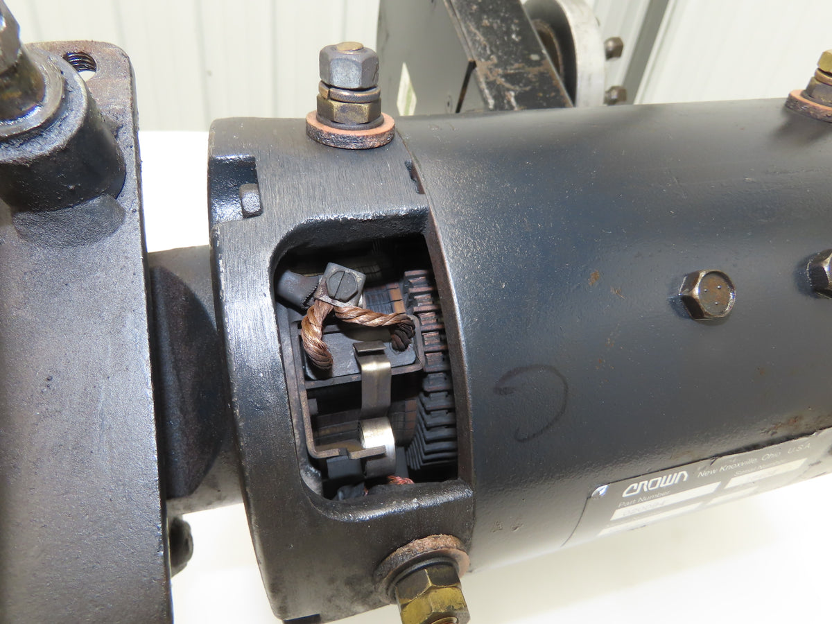Crown 020094-001 Forklift Right Front Drive 8-Lug Axle & Motor W6AC01 Off 30RCTT