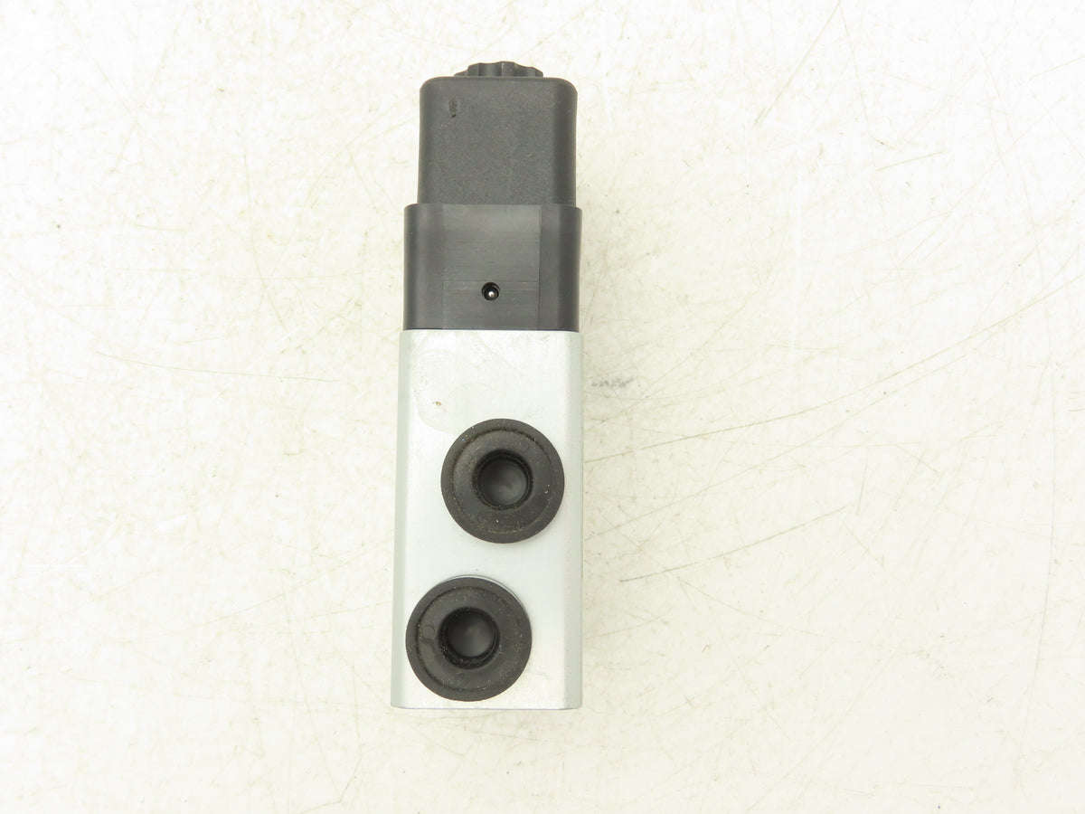 Norgren 8012750 Pneumatic Solenoid Valve 3/2-Pos 24 VDC 145 PSI 1/4" NPT