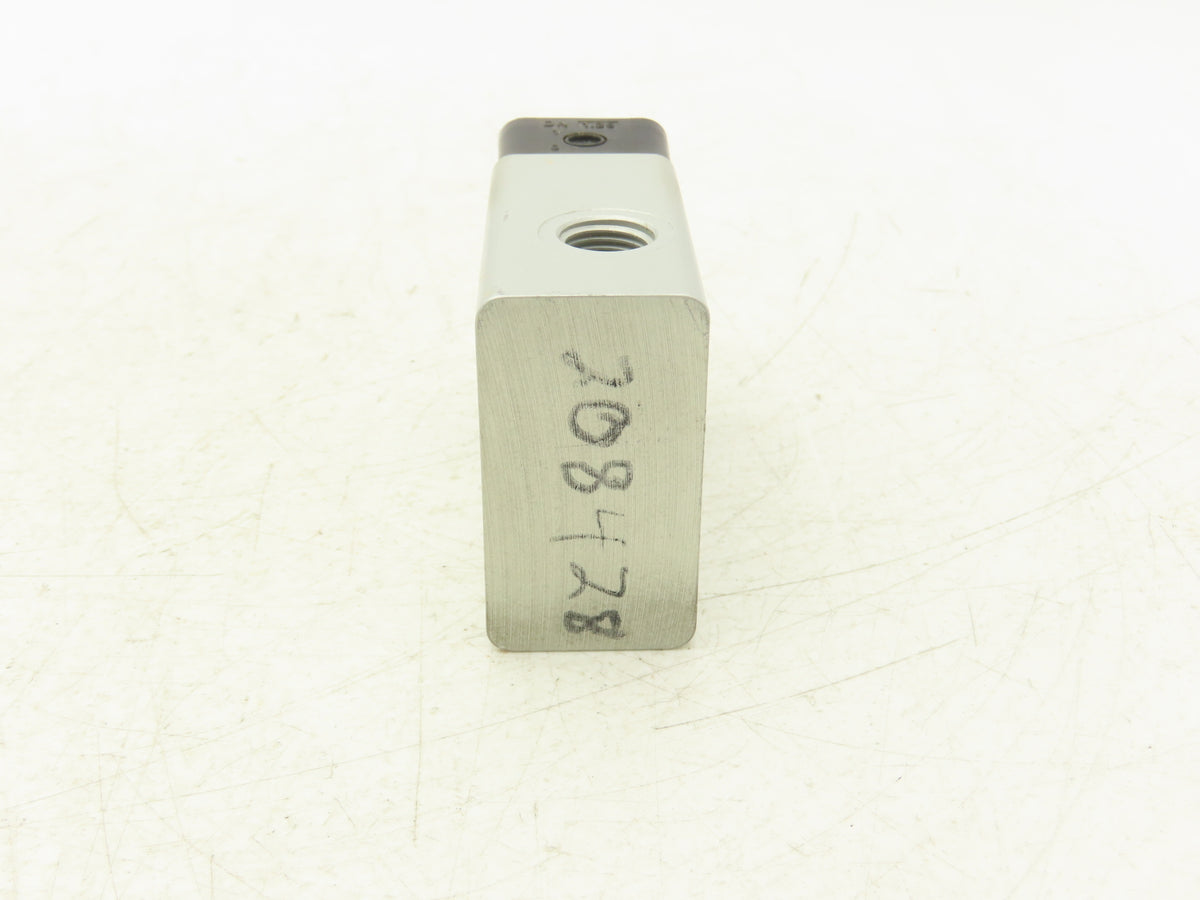 Norgren 8010754 Pneumatic Solenoid Valve 3/2-Pos 24 VDC 145 PSI 1/4" NPT